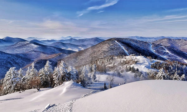 北大湖滑雪度假区拥有丰富的冰雪资源