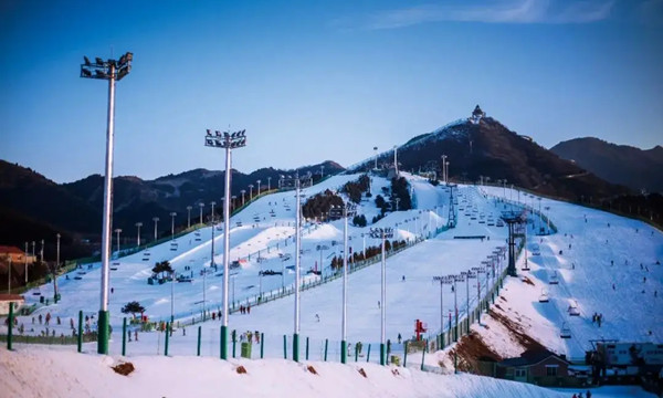 惊叹！北京南山滑雪场的硬核实力竟这么强！